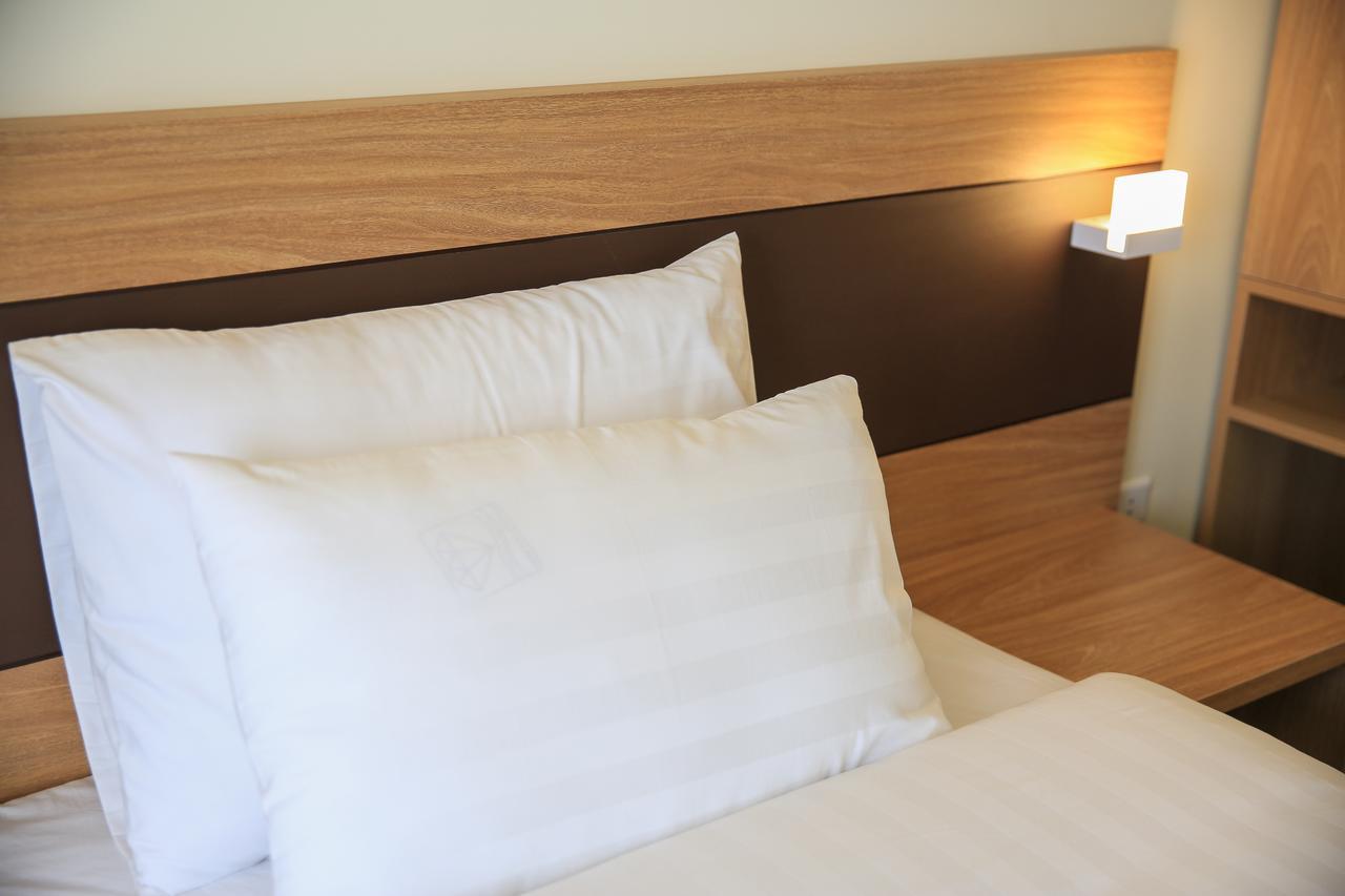 Punt Hotel Hai Phong Exterior foto